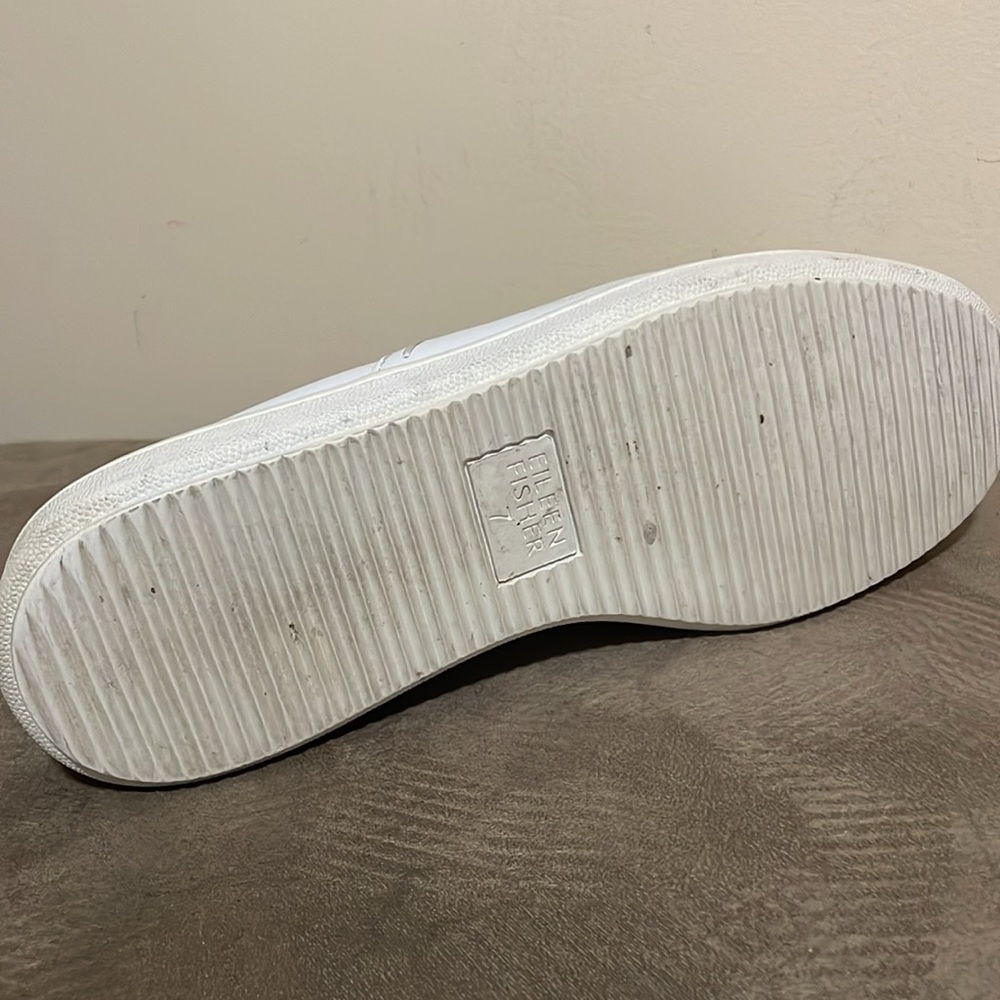 Eileen Fisher white leather slip on sneaker. Size 7. - Picture 4 of 6